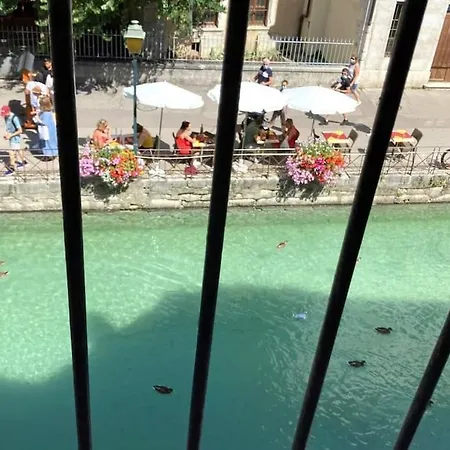 Sur Le Thiou, Cosy 2 Pers, En Vieille Apartment *